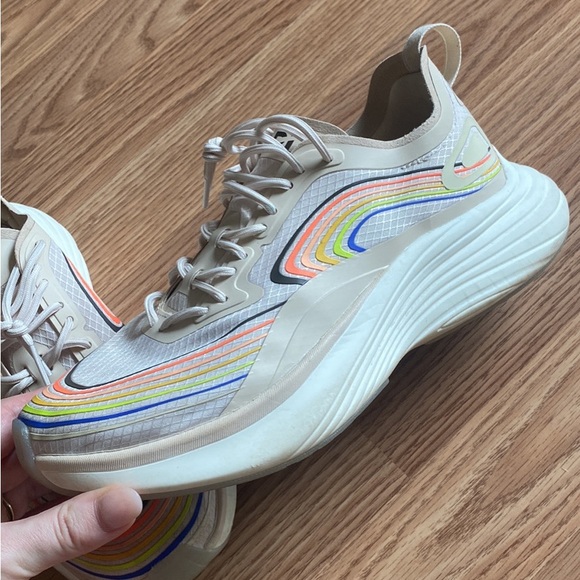 APL women’s streamline tennis shoe. Size 7.5 APL runs true to size 7. - Picture 2 of 6